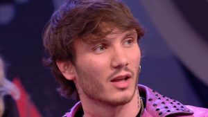 GF Vip, bacio tra Delia e Soleil: la reazione epica di Manuel Bortuzzo