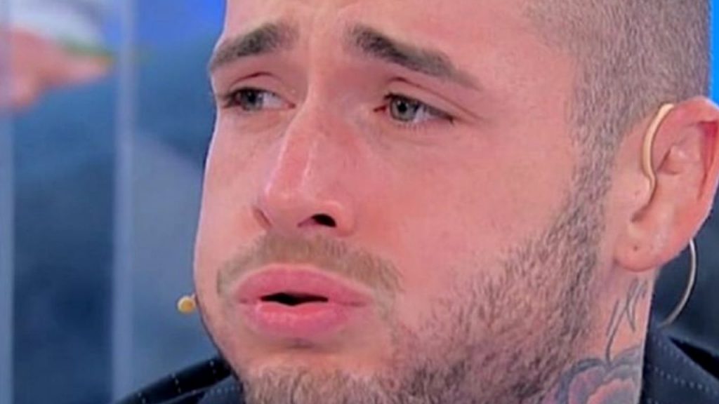 Caos a Uomini e Donne, accuse contro la redazione: Maria De Filippi nega, trema il trono di Matteo 42 Matteo Ranieri Uomini e Donne