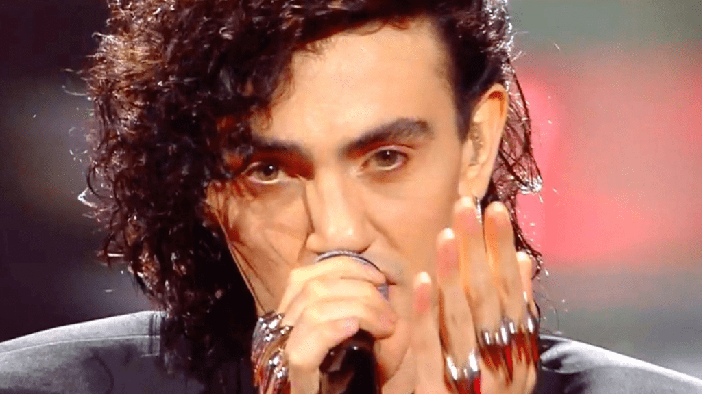 Michele Bravi durante l'esibizione al Festival Di Sanremo