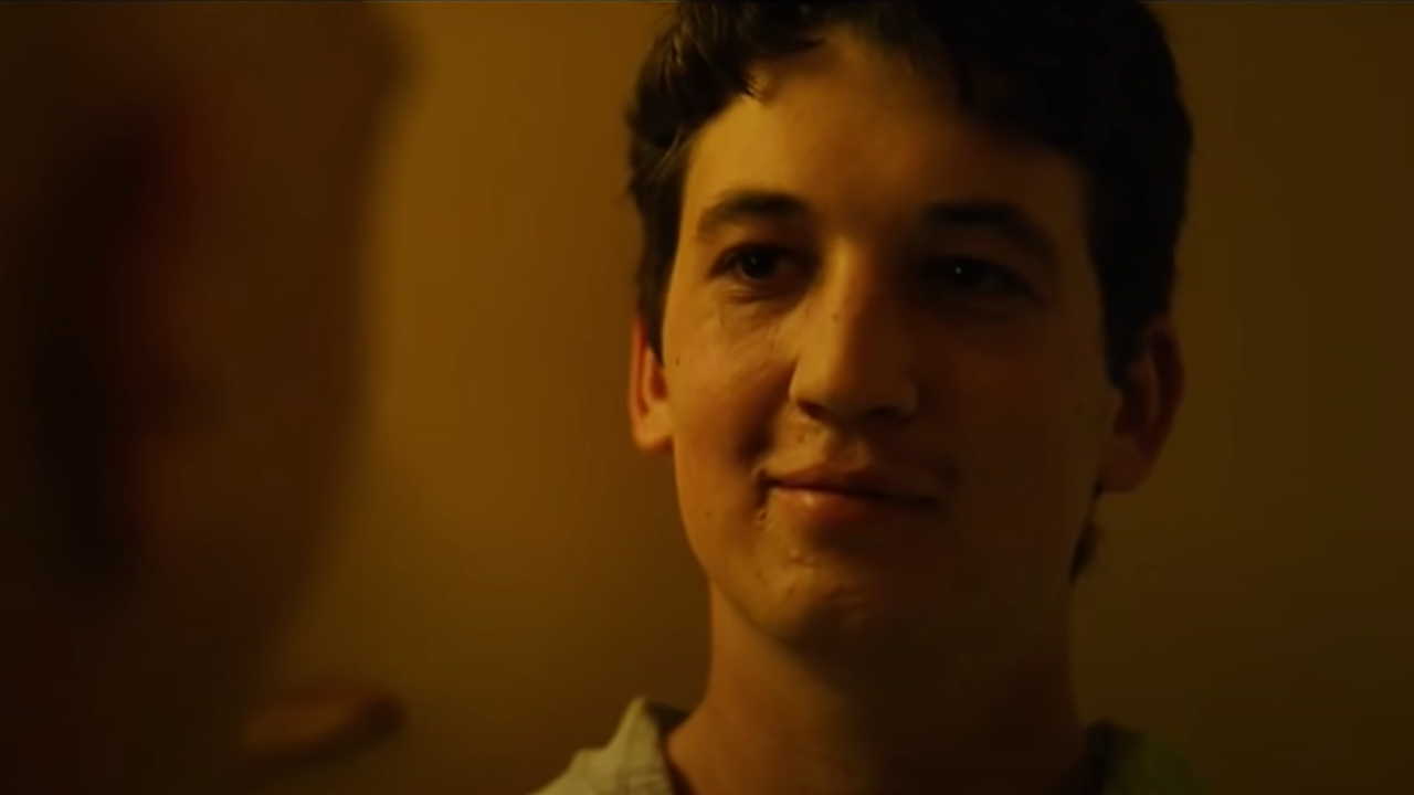 Un frame di Miles Teller nel film Whiplash