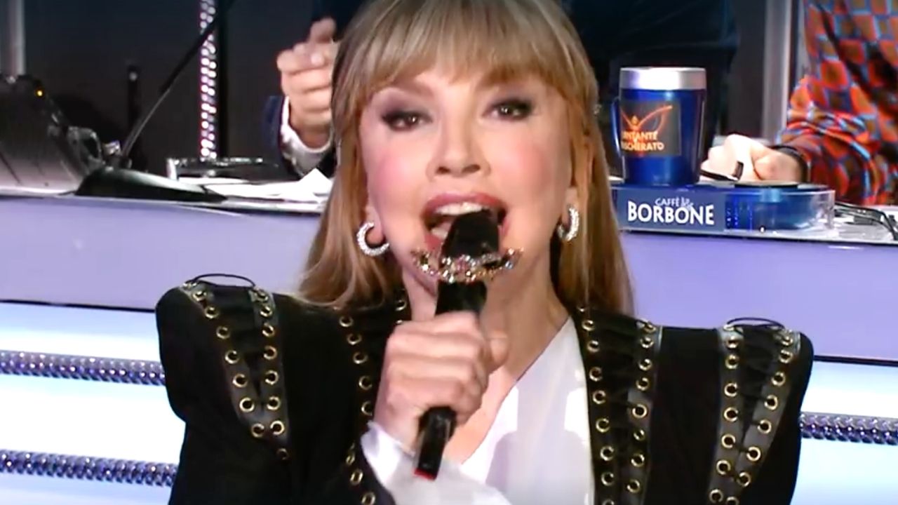 Iva Zanicchi a Il Cantante Mascherato: anticipazioni e ospiti della seconda serata del 18 febbraio 41 Il cantante mascherato 3