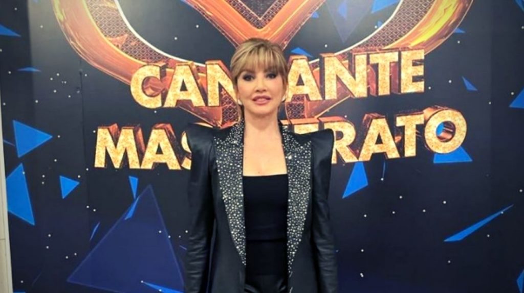 Milly Carlucci il cantante mascherato