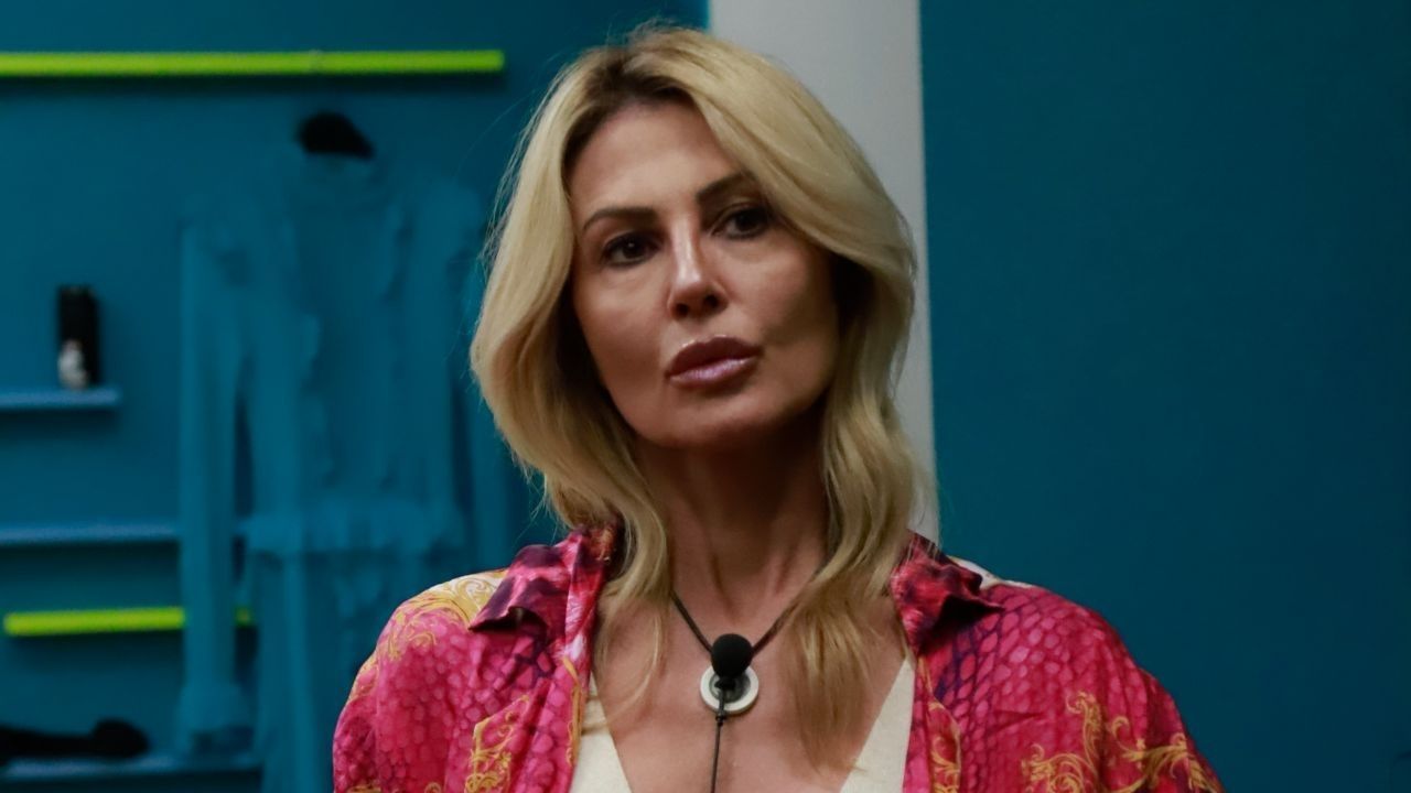 GF Vip, uno scivolone dietro l'altro per Nathaly Caldonazzo: le sue parole 41 nathaly caldonazzo