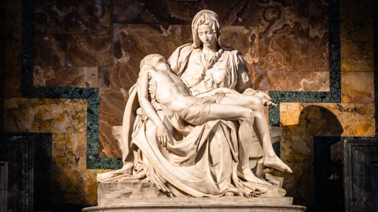 Pietà di Michelangelo