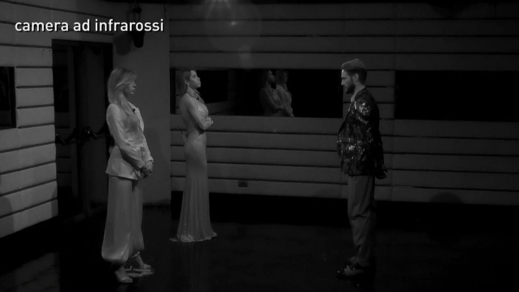 Alex, Soleil e Delia al buio