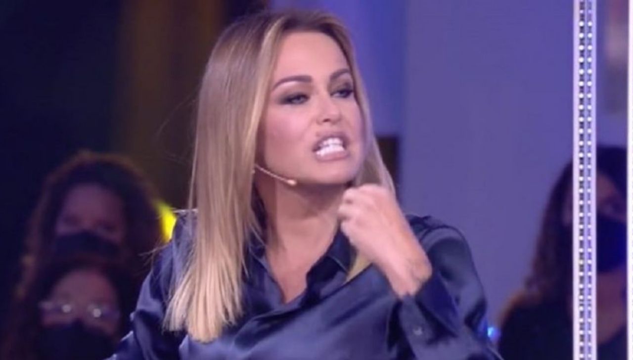 Lorenzo Amoruso attacca Sonia Bruganelli: "Hai sbattuto contro un muro di egocentrismo" 41 Sonia Bruganelli GF Vip
