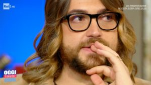 Valerio Scanu ammette di aver sbagliato con Maria De Filippi