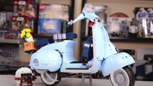 Lego e Piaggio insieme per il Made in Italy: la versione in mattoncini della Vespa 125