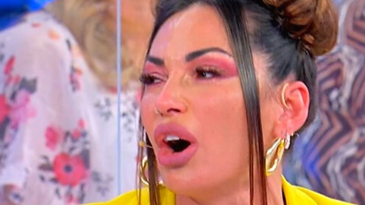 Ida e Alessandro, lacrime e addii: "Non sono innamorato di te" 41 Ida Platano a Uomini e Donne
