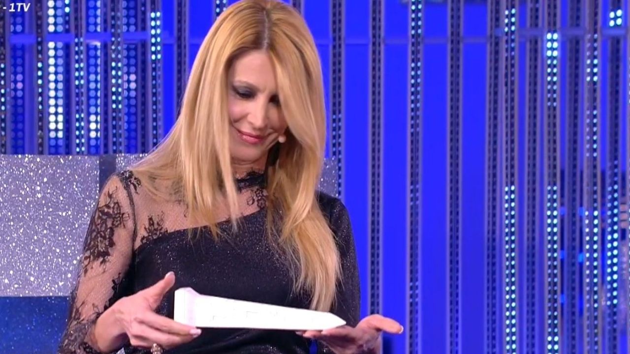 Adriana Volpe regalo alex Belli