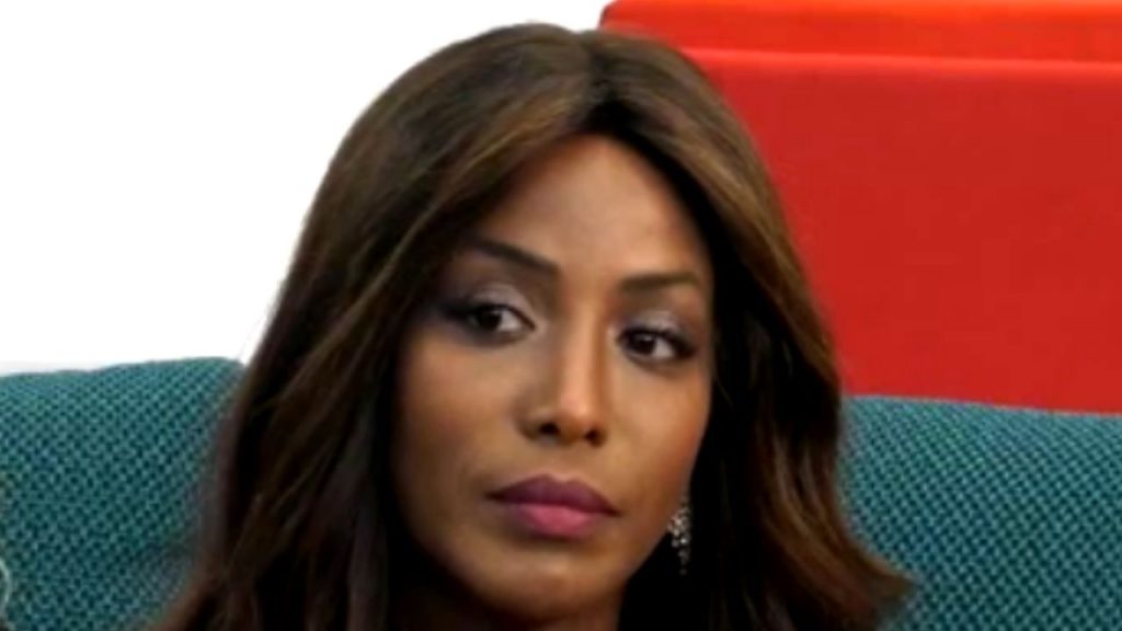 Wendy Kay, la mamma di Soleil attacca Manila e Ainett Stephens: "Semini odio e rancore" 42 Ainett Stephens al GF Vip