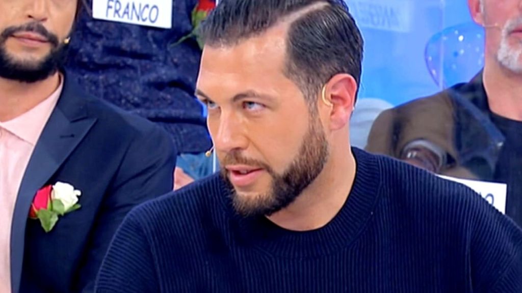 Ida e Alessandro, lacrime e addii: "Non sono innamorato di te" 42 Alessandro Uomini e Donne