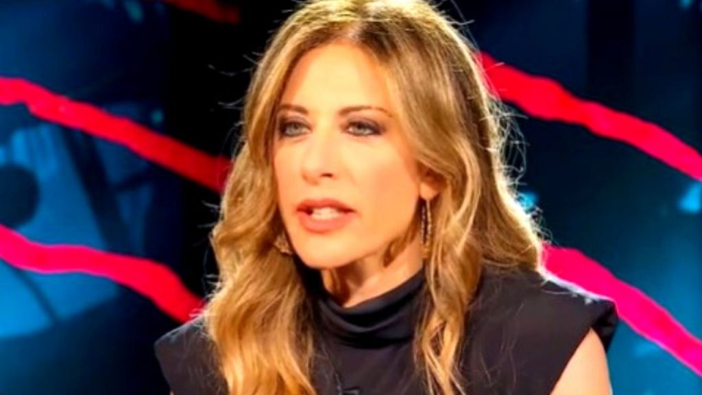 Serena Grandi sull'abuso di cocaina: "L’avvocato mi ha chiesto di ammettere" 42 Francesca Fagnani a Belve