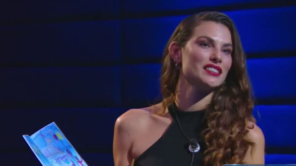 Antonella Elia costretta a saltare la Pupa e il Secchione? Il nome della possibile sostituta 42 Dayane Mello GF Vip