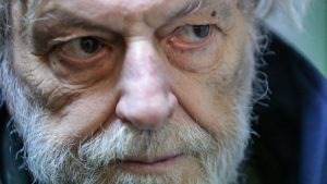 Gino Strada, “Una persona alla volta”: il libro postumo alla sua morte
