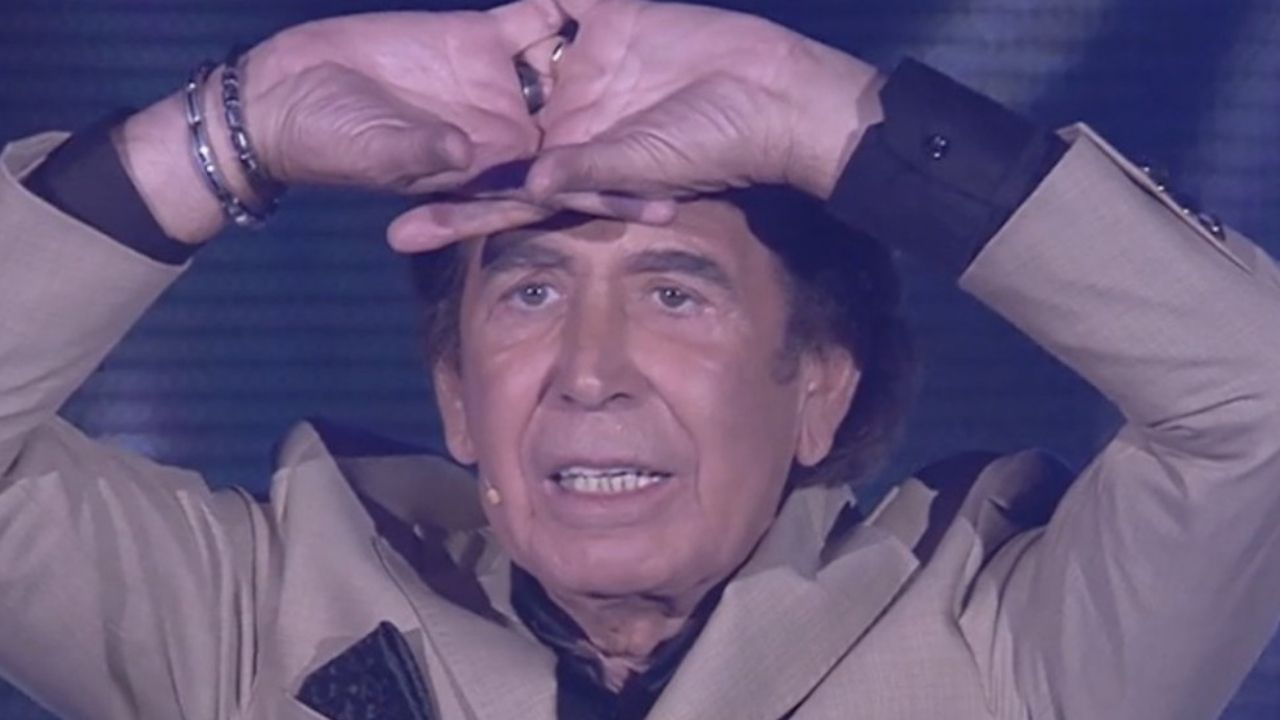 Giucas Casella "veggente": chi uscirà stasera dal GF Vip 41 Giucas Casella GF Vip