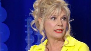 Maria Teresa Ruta asfalta Vera Miales: “Una delle tante”