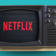 Un televisore con logo di Netflix