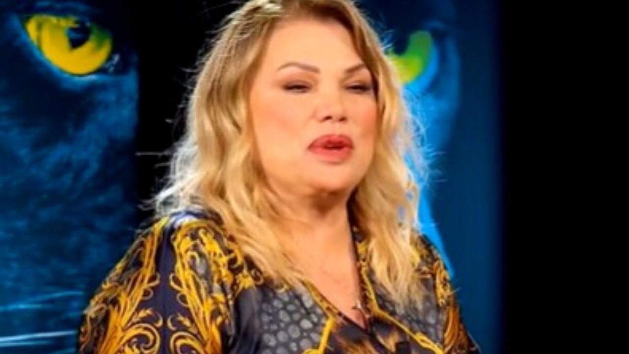 Serena Grandi sull'abuso di cocaina: "L’avvocato mi ha chiesto di ammettere" 41 Serena Grandi Belve