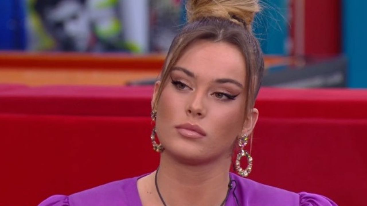 Jessica Selassie, anche Sophie le va contro: "Evitiamo di chiamarci sorelline" 41 Sophie Codegoni GF Vip