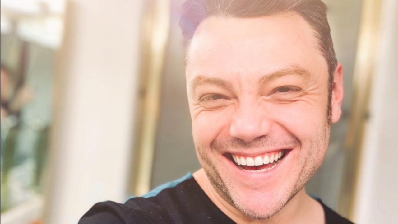 Tiziano Ferro selfie