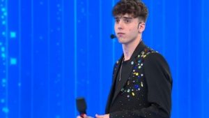 LDA, la sorella del cantante di Amici interviene: “Fiera di te bro”
