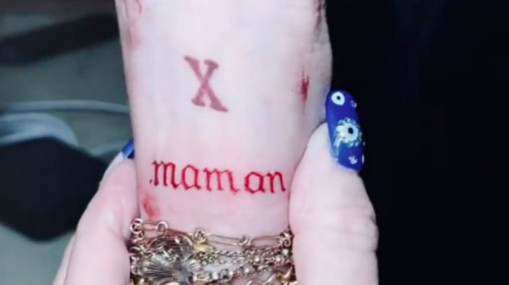 L'ultimo tatuaggio di Madonna dedicato alla mamma