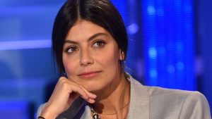Alessandra Mastronardi: “É finita con Ross McCall”, e la vita all’estero