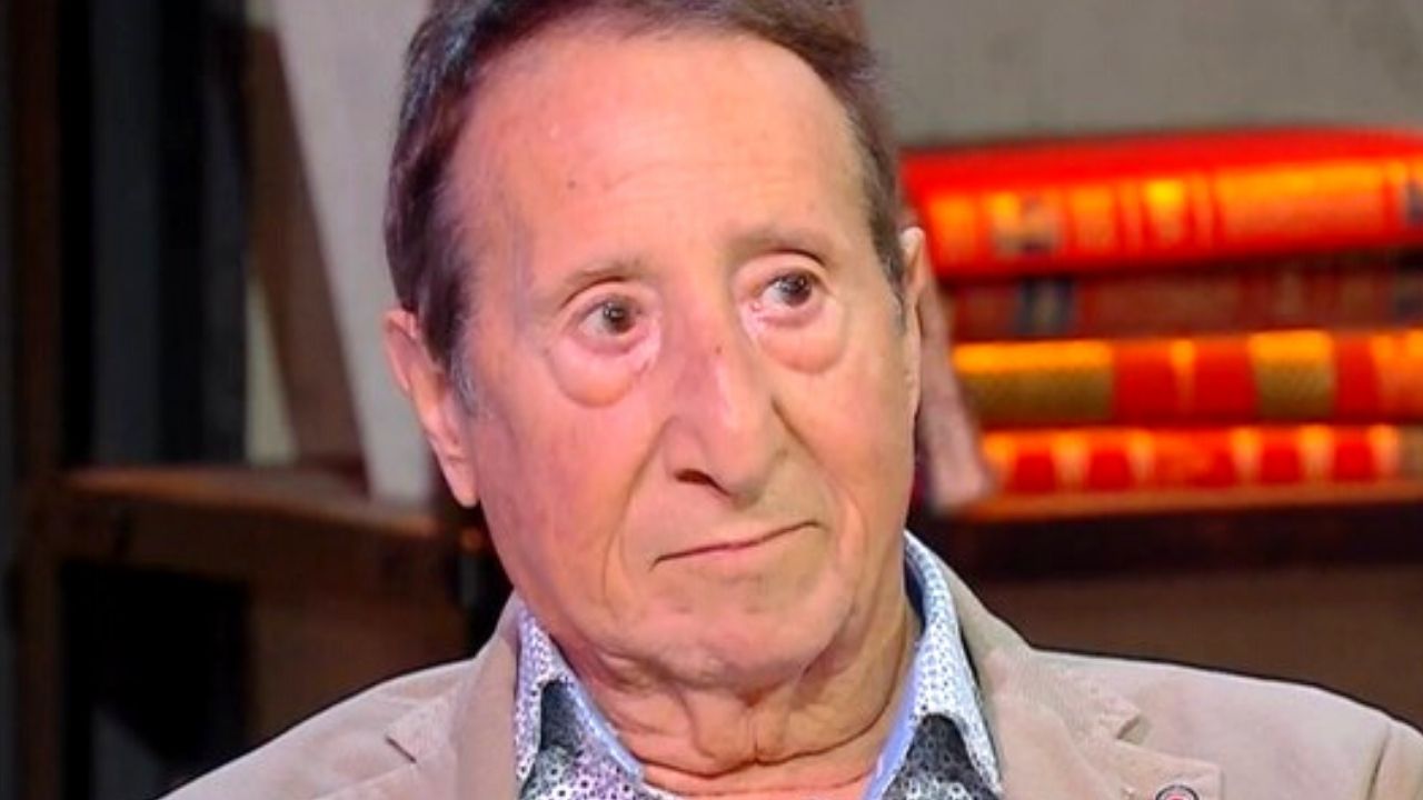 Alvaro Vitali sulla depressione: "Il telefono ha smesso di squillare" 41 Alvaro Vitali a Oggi è un altro giorno parla della depressione
