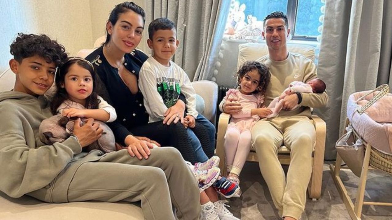 Cristiano Ronaldo e Georgina Rodriguez prima foto di famiglia dopo la morte del figlio