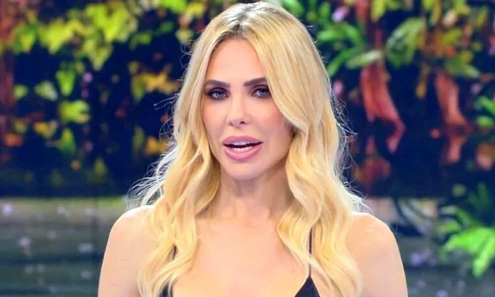 Isola dei Famosi: la sorella di una concorrente teme la fuga di notizie private