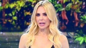 Isola dei Famosi: la sorella di una concorrente teme la fuga di notizie private