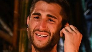 Jeremias si ritira, il commento di papà Gustavo: “Vado avanti solo”, il video