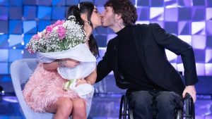 Lulù e Manuel: è Pasqua d’amore insieme, e la polemica