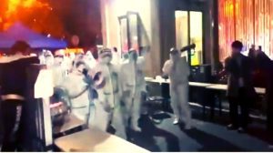 L’inferno di Shanghai: proteste, risse in strada e animali sterminati