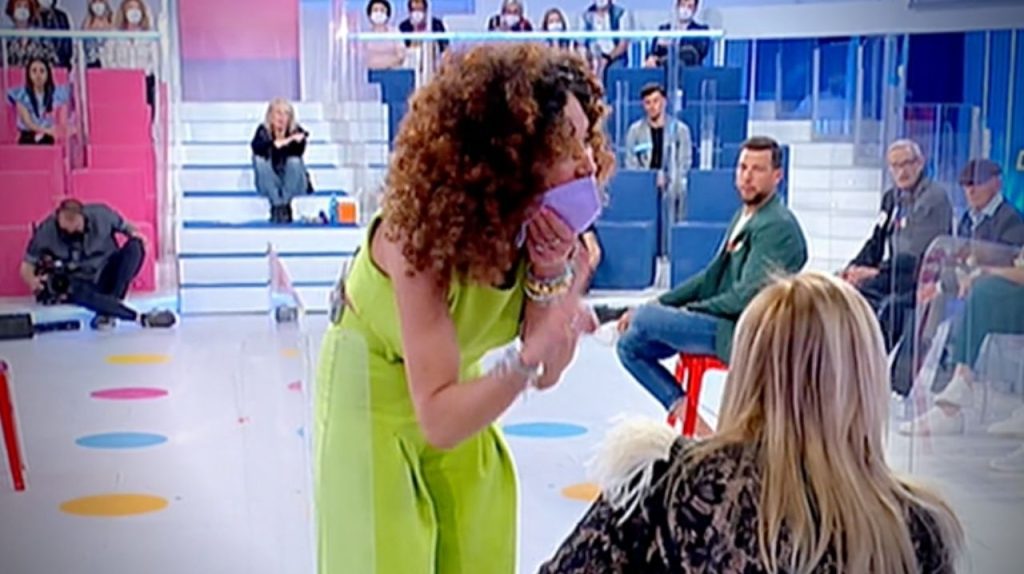 Tina e Ida litigano in studio a Uomini e Donne