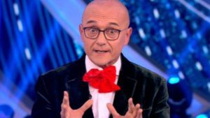 Alfonso Signorini al GF Vip 7: chi potrebbe essere la nuova opinionista