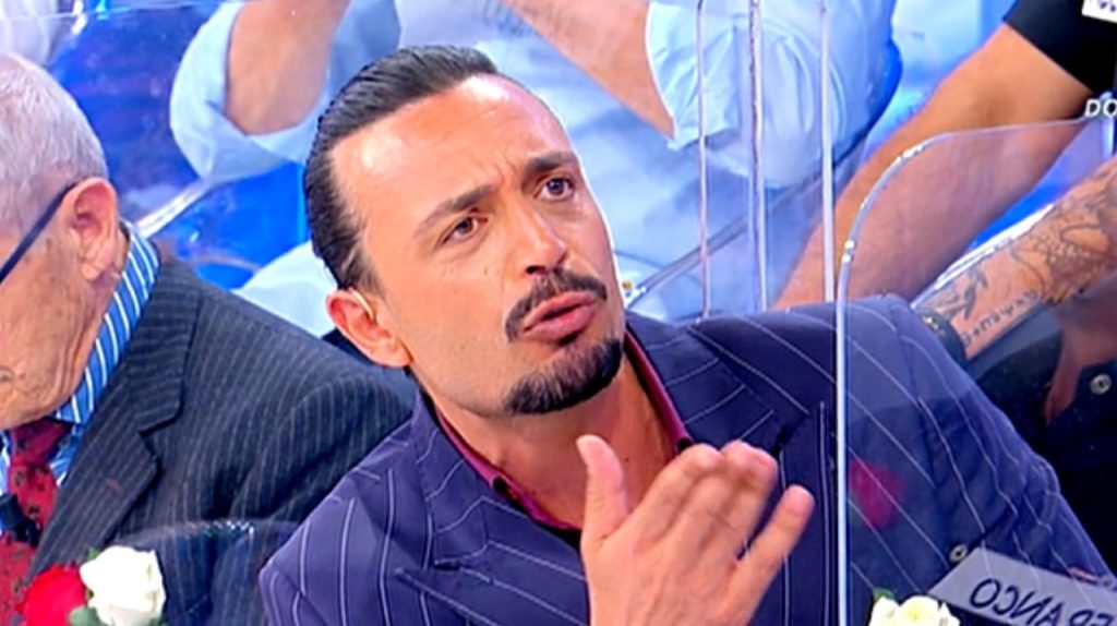 Uomini e Donne | Riccardo viene smascherato e deve allontanarsi da Ida 44 Armando Incarnato Uomini e Donne