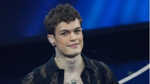 Blanco all’Eurovision: “Lanciata una bottiglietta d’acqua per sbaglio”