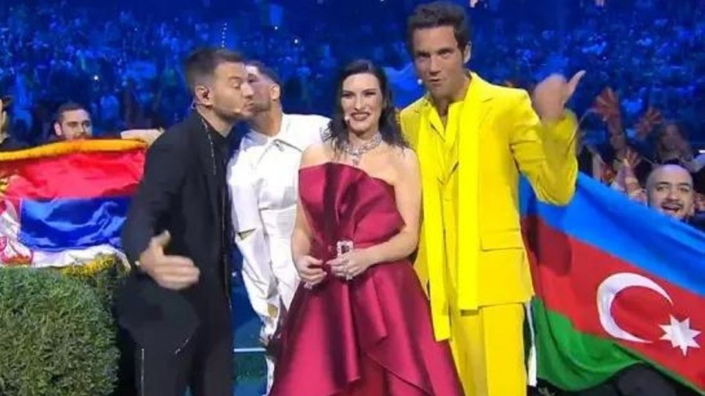 Israele non è stato squalificato dall'Eurovision: la smentita 43 cattelan pausini mika