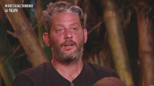Edoardo Tavassi rivela su Mercedesz all’Isola: “Non mi fido di lei”