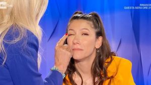 Mara Venier scatenata con Elisa a Domenica In: “Non sai le limonate”