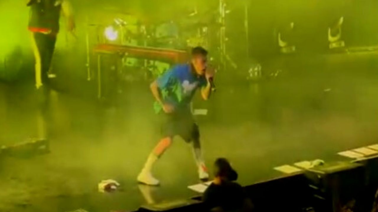 Fedez torna sul palco dopo la malattia: la sorpresa al concerto di Tananai, il video 41 Fedez al concerto di Tananai