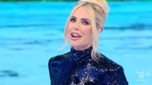Ascolti tv Isola dei Famosi: Mara Venier la supera con Domenica In Show
