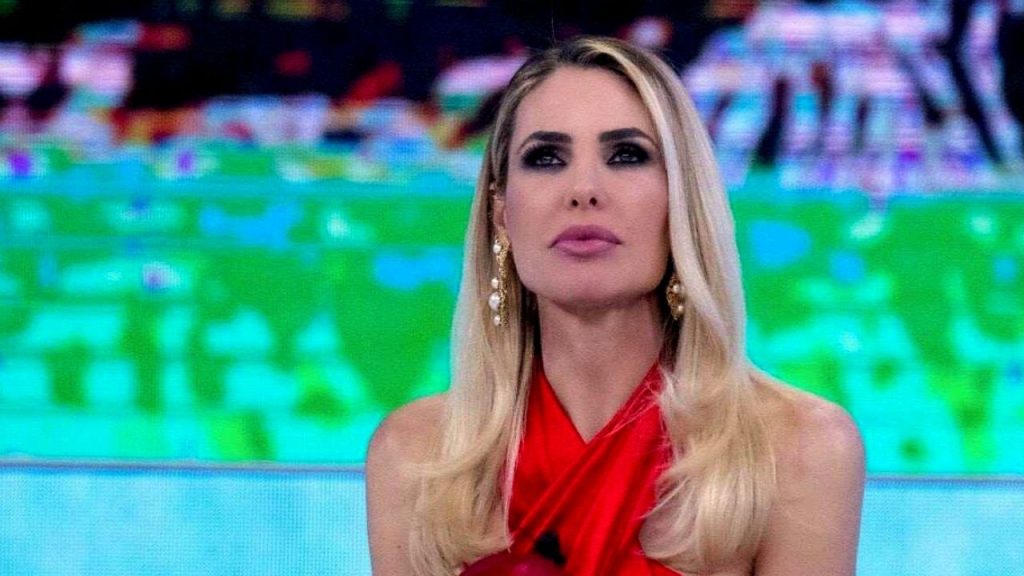 Isola dei Famosi: perché stasera i naufraghi possono ritirarsi 43 Ilary Blasi isola dei famosi