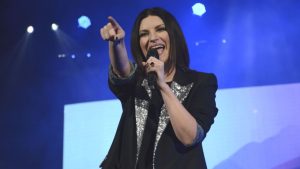 Laura Pausini è guarita dal Covid: “Dopo 11 giorni sono negativa”