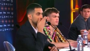 L’Eurovision che non si vede: tra noia e conduttori “falsi cortesi” per ridere c’è solo la banana