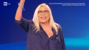 Mara Venier a Gianluca Vacchi: “Come lo fai tu non lo fa nessuno”