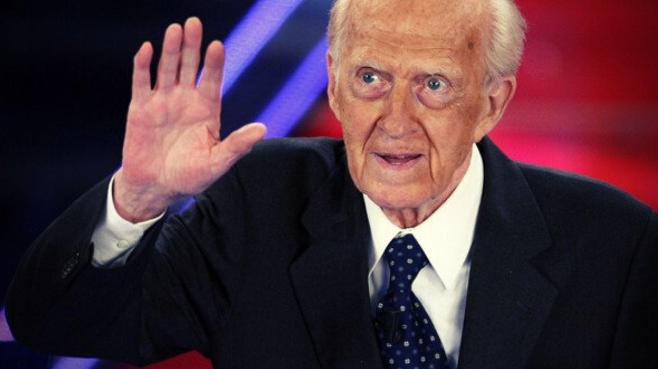 100 anni di Raimondo Vianello: così la tv omaggia un'icona nazionale 41 Raimondo Vianello anniversario nascita