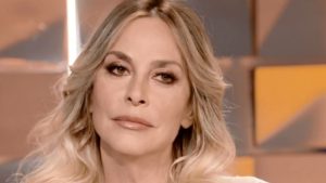 Stefania Orlando racconta la vita dopo Simone: “Non mi serve un uomo”